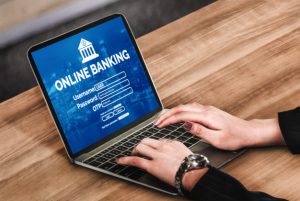 E Banking là gì? Dịch vụ ngân hàng điện từ là gì? sử dụng và lưu ý