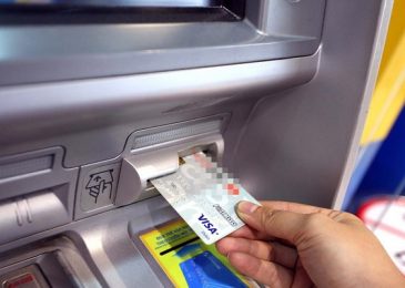 Hướng dẫn cách rút tiền ở cây ATM lần đầu không bị nuốt thẻ