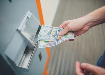 Cách Nạp tiền vào thẻ qua cây ATM của các ngân hàng 2023