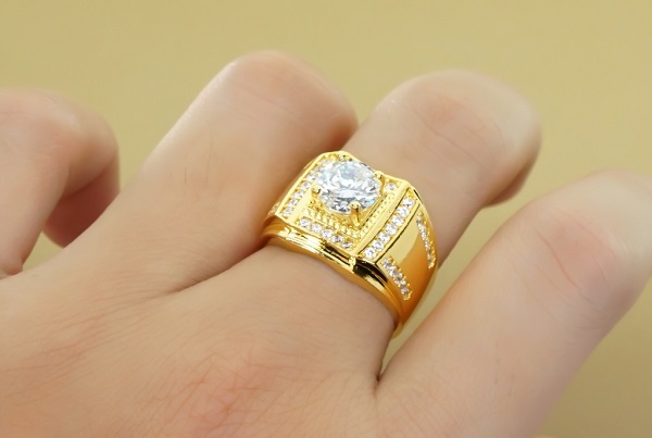 Thế giới trang sức: Kinh nghiệm chọn mua nhẫn vàng tây nam giá dưới 5 triệu  đẹp