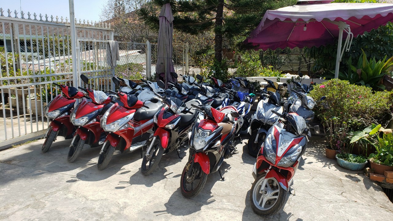 Văn Phú - Thuê xe máy Đà Lạt giá rẻ
