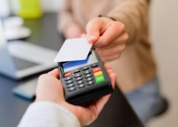 Dịch vụ rút tiền thẻ tín dụng HCM