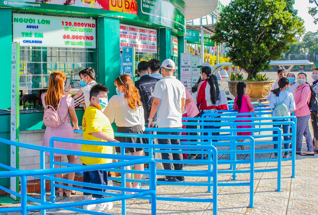 Giá vé vào cổng Suối Tiên 