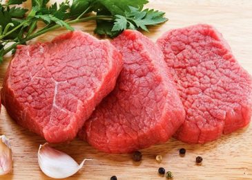 Giá thịt bò ta hôm nay bao nhiêu 1kg 2023? Giá thịt bò hơi, tại lò mổ
