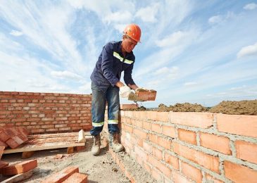 Thợ xây nhà có tang bao lâu được xây nhà? Mượn tuổi làm nhà được không