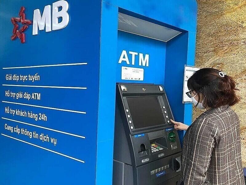 Cách kiểm tra lịch sử giao dịch MB Bank tại máy ATM 